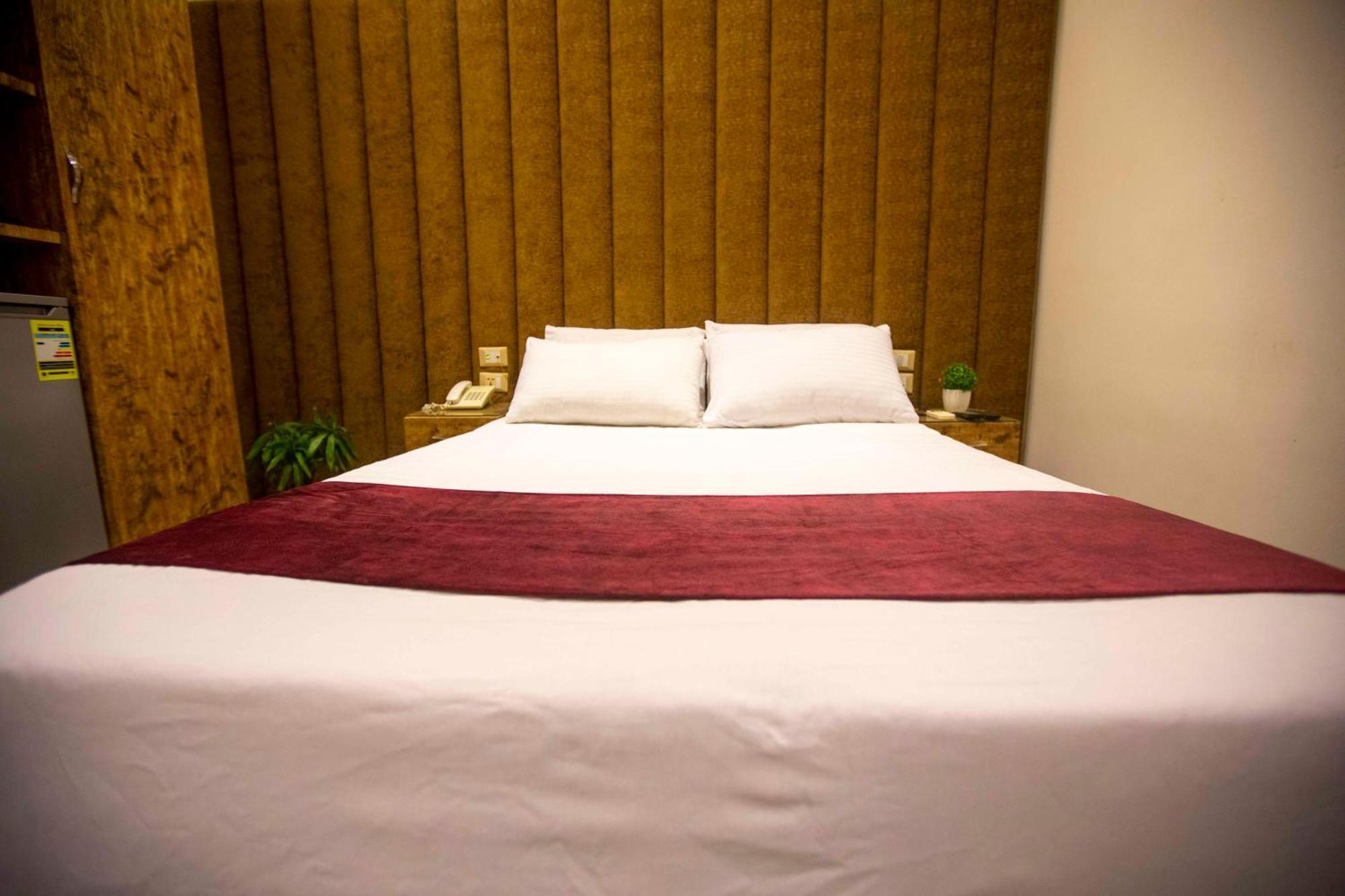 B&G Vlncia Hotel Dontown القاهرة المظهر الخارجي الصورة